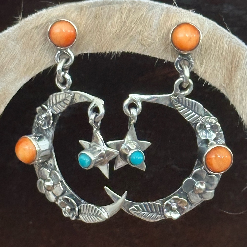 Spiny oyster turquoise moon, stars dangle southwestern Sterling silver earrings - Picture 4 of 6
